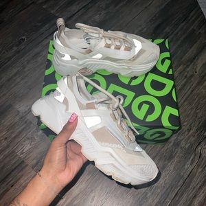 Dolce & Gabbana Sneaker (STILL AVAILABLE)